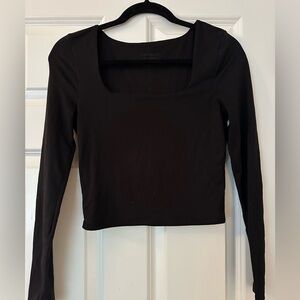 Harper & Ivy Elegant Black Long Sleeve Top